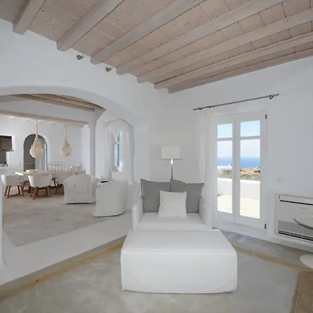 Crystal With Heated Pool By Diles Villa *