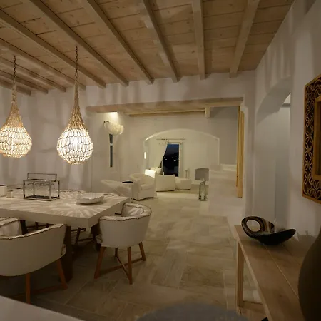 Crystal With Heated Pool By Diles Villa