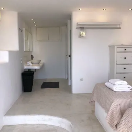 Crystal With Heated Pool By Diles Houlakia (Mykonos)